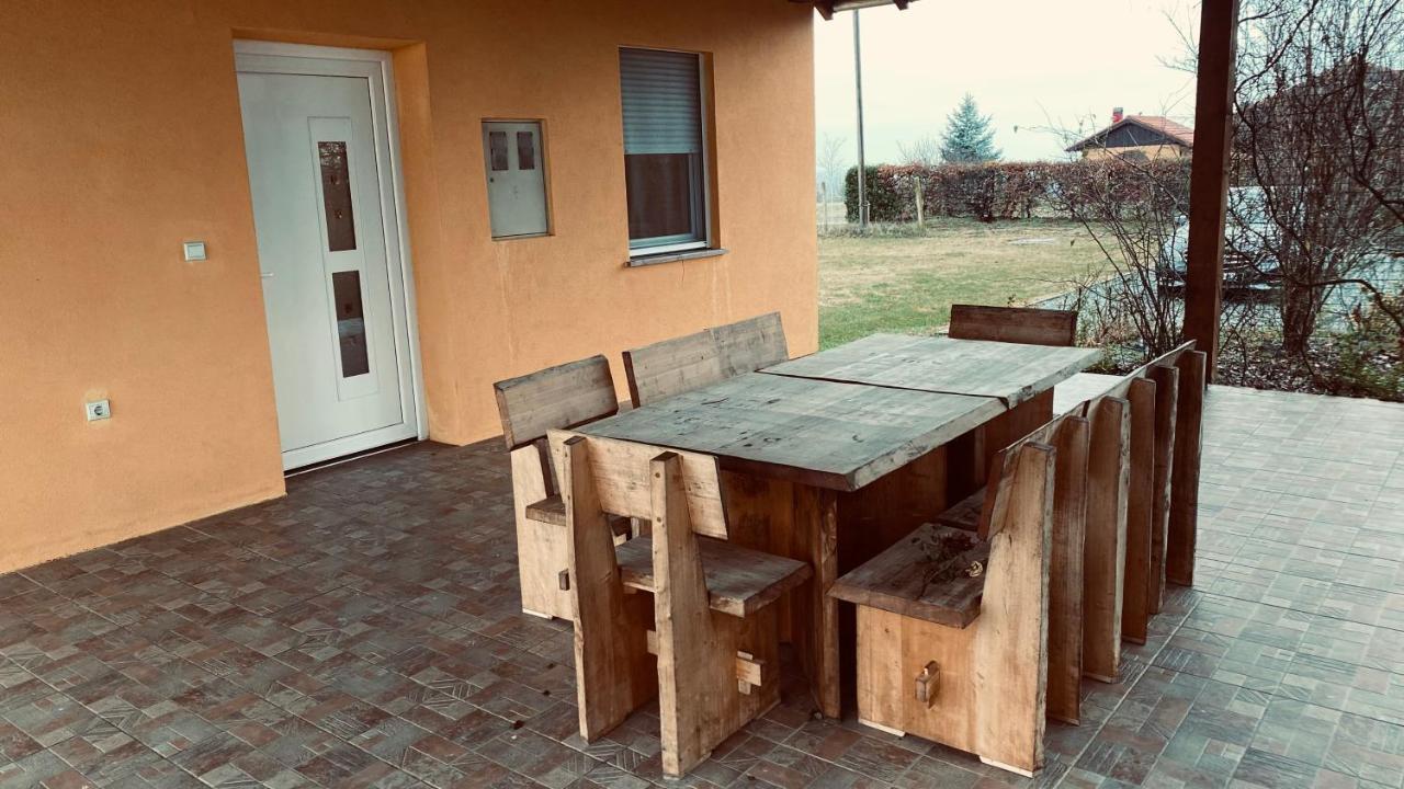Villa Kuca Za Odmor Brzica Erdut Exterior foto